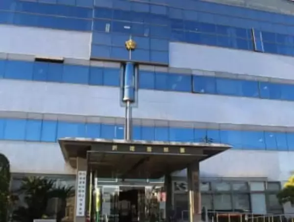 福岡・中間市で男が女子高校生に公然わいせつ　「お金をあげるから見て」と声かけも　岩瀬1丁目14番付近の道路上