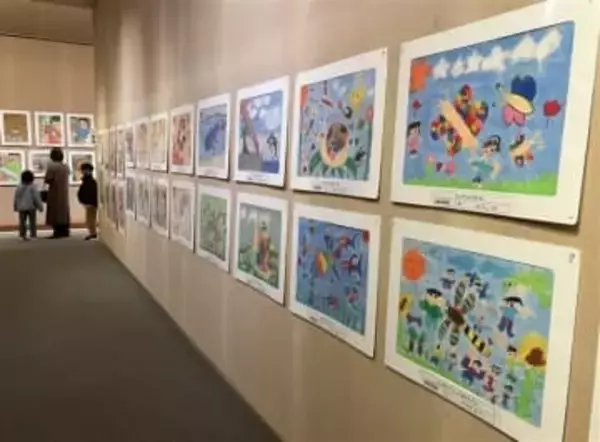 ［福岡県］生き生き児童画372点　織田廣喜美術館で嘉麻市展