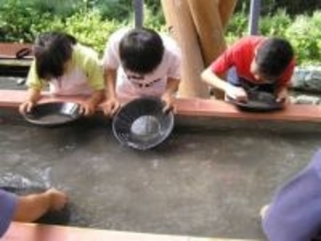 ［大分県］日田市・中津江の鯛生金山　砂金採り1000円に値上げ　仕入れ値高騰「理解を」　きょうから