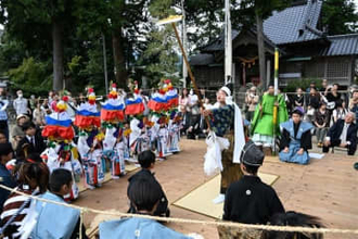 佐賀・鳥栖市の蔵上老松神社で御田舞奉納　　豊作願い少年ら30人熱演