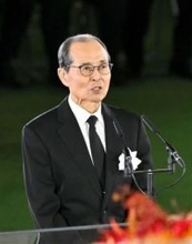 ソフトバンクホークス王会長「長嶋さん、お元気ですか」遺影に語りかけしのぶ　お別れの会