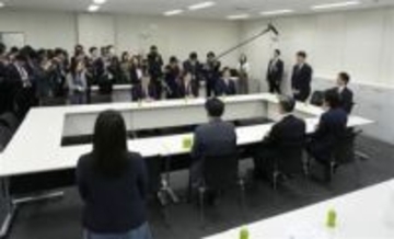 定数削減、浮かぶ三つの「なぜ」　自維が法案提出