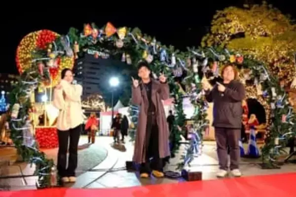 北九州市の紫川のごみでXマスオブジェ　西日本工業大生有志が制作