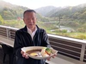 ［佐賀県］まるで河内ダム？カレー　鳥栖「栖の宿」　割引特典のカードも