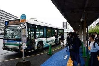 九大学研都市駅と伊都キャンパス、朝夕の混雑解消へ連節バス　昭和自動車が導入検討