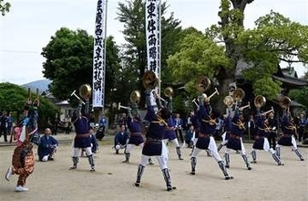 船底神社で勇壮な舞　「宿の鉦浮立」を奉納　佐賀・鳥栖市