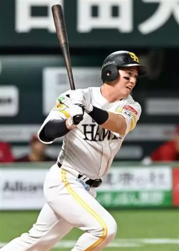 ソフトバンクホークス栗原が失策挽回の一撃　同点ソロに決勝2点打