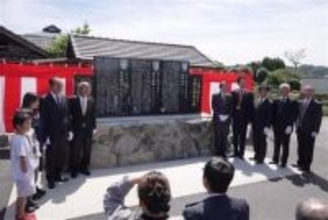 ［熊本県］古里の「三賢人」顕彰碑建立　蒲島元知事らの志伝える　山鹿市鹿本町庄地区