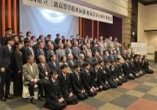 久留米市の三潴高水泳部が創部100年　オリンピアンなど多数輩出