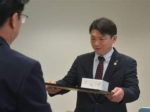 火災現場から住民抱え救助　長崎・大村消防署が会社員男性に感謝状