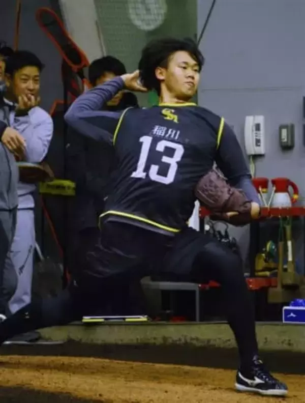 ソフトバンクホークス稲川が初ブルペン　立ち投げで21球