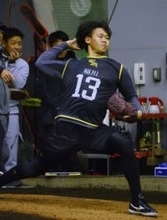 ソフトバンクホークス稲川が初ブルペン　立ち投げで21球