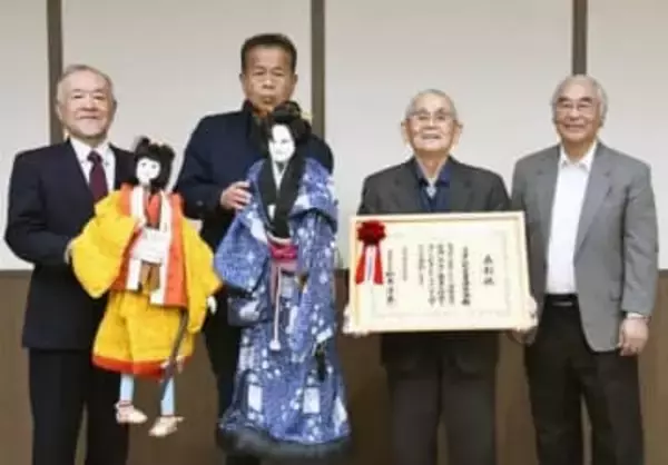 福岡市の今津人形芝居保存会が文化功労者表彰