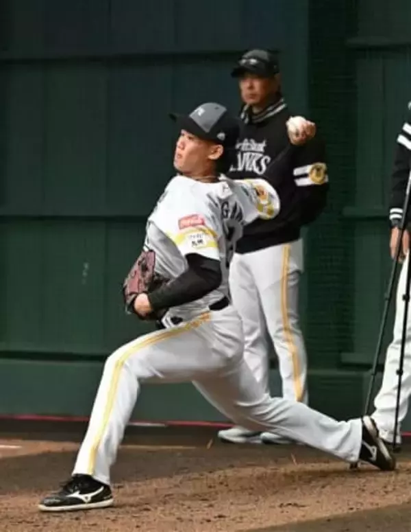 【春季キャンプ】ソフトバンクホークスの稲川と鈴木豪が初ブルペン　開幕1軍へ上々発進