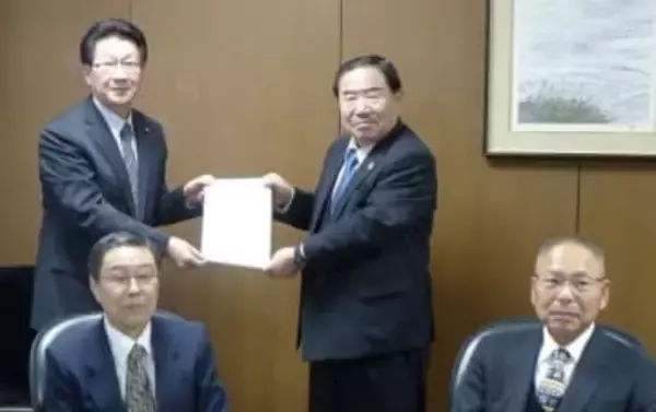 ［大分県］議員定数「22を16に」　自治会連合会が陳情書提出　日田市議会