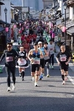 ［大分県］天領日田ひなまつりマラソン　過去最多1559人駆ける　賞を新設、コスプレも続々