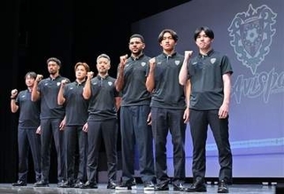アビスパ福岡の今季目標「リーグ戦6位以上、カップ戦V」　新体制発表会で塚原真也監督が意気込み