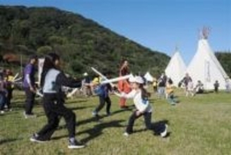 ［福岡県］アウトドア　家族ら満喫　西区「唐泊ヴィレッジ」でJAF催し