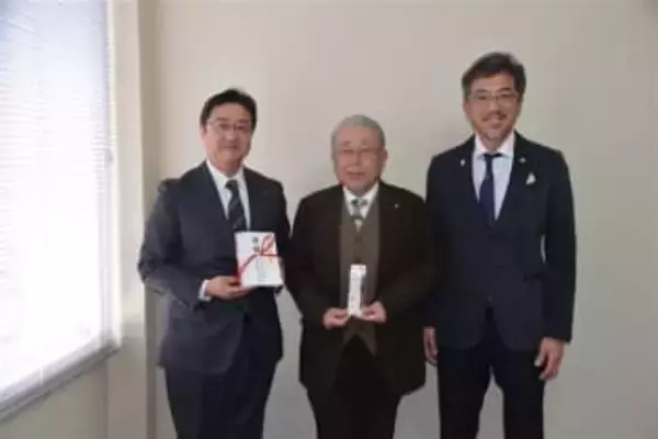 ［大分県］新入生にタッチペン寄贈　日田玖珠法人会　タブレット用382本