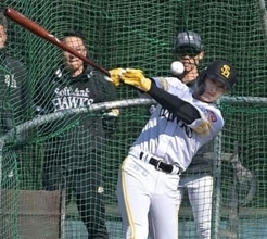 【宮崎キャンプ】周東がランチ特打で快音　「今年はキャリアハイを出したい」