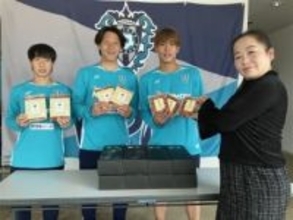 アビスパ福岡に「八恵堂」からキムチ贈呈