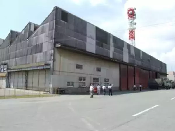 解体が決まった爆撃機工場　「壊さずに残す方法」はあるか　名古屋の女子大生が熊本・自衛隊基地内の戦争遺構に保存プラン
