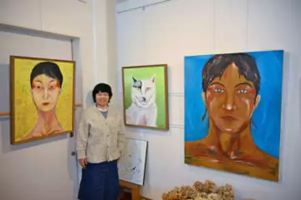 ［佐賀県］負けない心　自画像に　統合失調症で40年入退院の吉田さん　鳥栖で個展「54歳から道開けた」