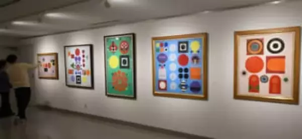 ［大分県］日田高所蔵の「晴」「歓」特別公開　抽象画家の宇治山哲平作品展　「アオーゼ」で40点