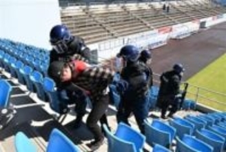 ［佐賀県］駅スタでテロ対処訓練　鳥栖　警察など90人が連携確認