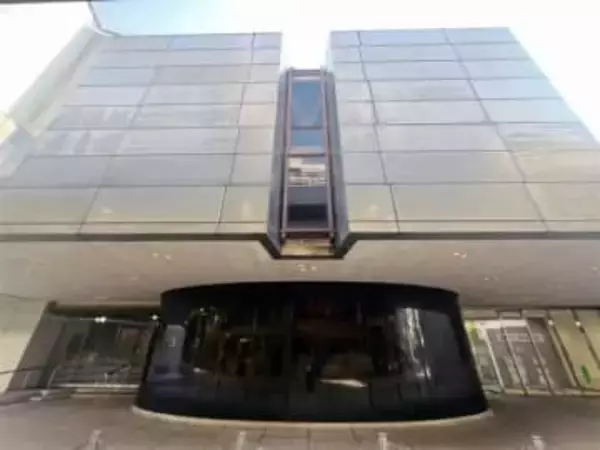 長崎・佐世保と諫早の銀行建築が国登録文化財へ　白井晟一設計の名建築も