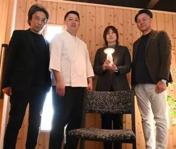 福岡・筑後地区のもの作りブランドがイタリアの家具祭出展　テーブルやランプ、い草製品など展示