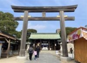 ［佐賀県］佐嘉神社　迎春準備進む　大鳥居修理完了、35万人参拝見込む