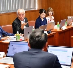 永原譲二・大任町長、服部知事に「ワンヘルスバッジ外して」　施策検証の審議会で求める