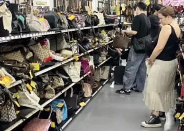 福岡の中古ブランド品が外国人に人気　目利きと商品管理に信頼