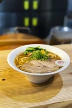 新しい故郷で新たな挑戦　【福岡県糸島市のらぁ麺庵　菘】