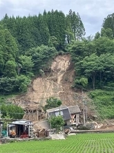 大分・九重町で土砂崩れ、民家倒壊　住人の女性けが
