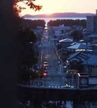 宮地嶽神社の参道照らす「光の道」　福岡・福津市で2月28日まで「夕陽のまつり」