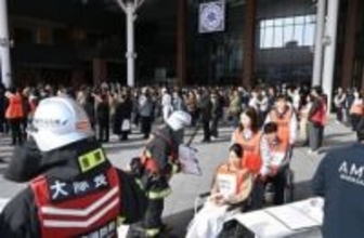 ［長崎県］商業施設　防災意識高める　東日本大震災15年に地震想定訓練　アミュプラザなど「日頃から備えが大切」