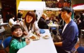 リバーウォーク北九州でカレーフェス開幕　キーマカレーやバターチキンカレー、過去最多の17店が一堂に