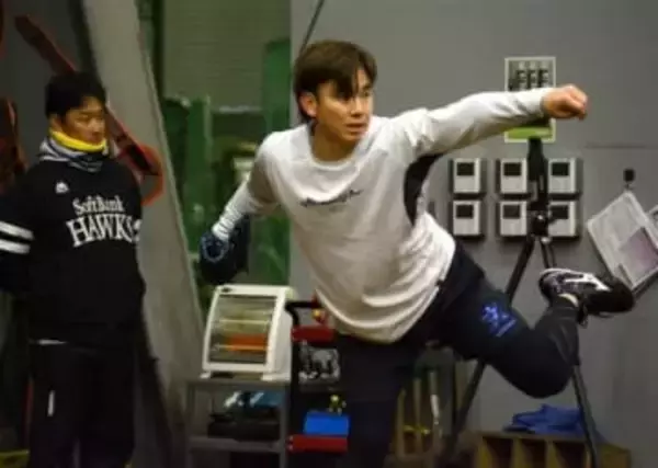 ソフトバンクホークス加入の中村稔、地元九州で飛躍へ　ブルペンで30球、「やってやる」