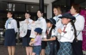 福岡・飯塚市のガールスカウトが募金活動　飯塚国際車いすテニス大会を支援