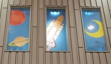 地域ゆかりのデザイン　庁舎彩る　西工大生が考案　北九州・八幡東区役所