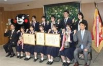 ［熊本県］玉竜旗Vを知事に報告　八代白百合学園高剣道部　全国高校総体個人優勝も