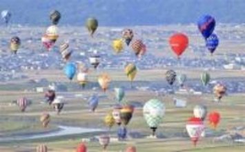 ［佐賀県］舞った124機83万人魅了　バルーンフェスタ回顧