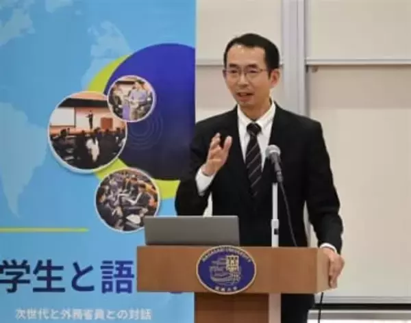 ［長崎県］「現実的な取り組み」強調　長崎大で外務省職員講演　核軍縮巡り日本の立場説明