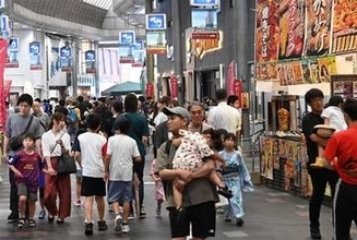 久留米の中心市街地　「土曜夜市」にぎわう　毎週土曜、7月25日まで