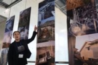 ［長崎県］普賢岳　被災の現実克明に　噴火35年　島原で砂守勝巳さん写真展　置き去りの自転車、干したままの靴…暮らしの痕跡活写