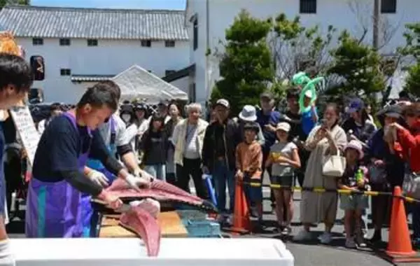 ［長崎県］魚と酒で大にぎわい　平戸市志々伎　漁協が直売　老舗酒造で試飲も