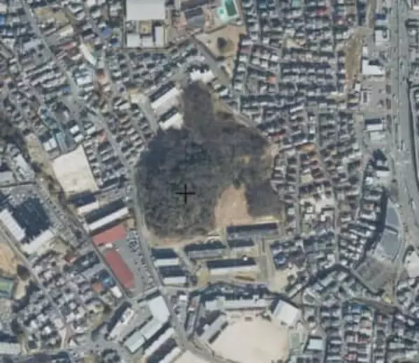 福岡の住宅街に「奇跡の山城」が現存する理由　筑紫野市の米噛城跡に迫る