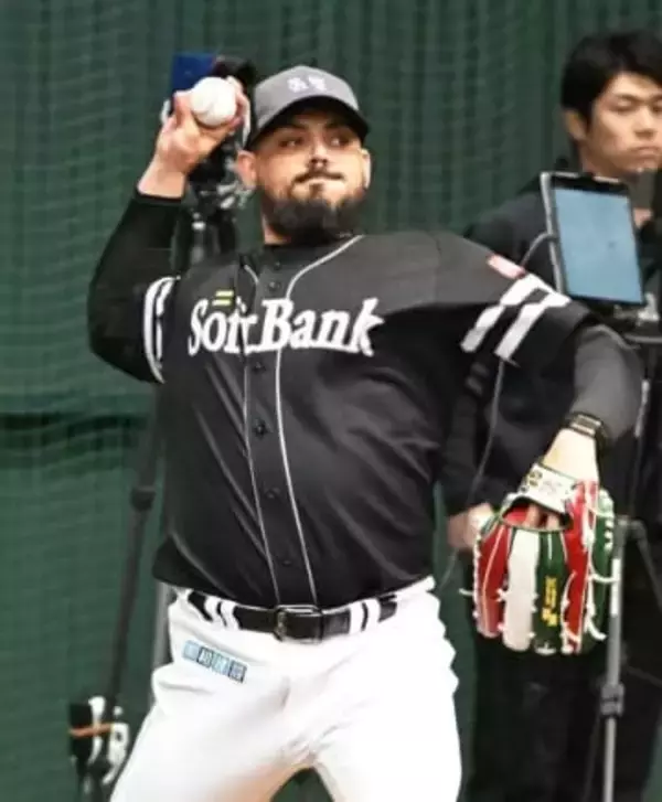 【春季キャンプ】ソフトバンクホークスのオスナが初ブルペン　変化球交え29球「最初にしては良かった」